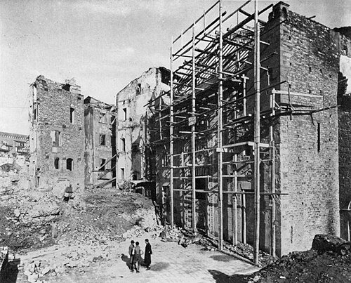 Piazza Santo Stefano, 1945-1946 ca